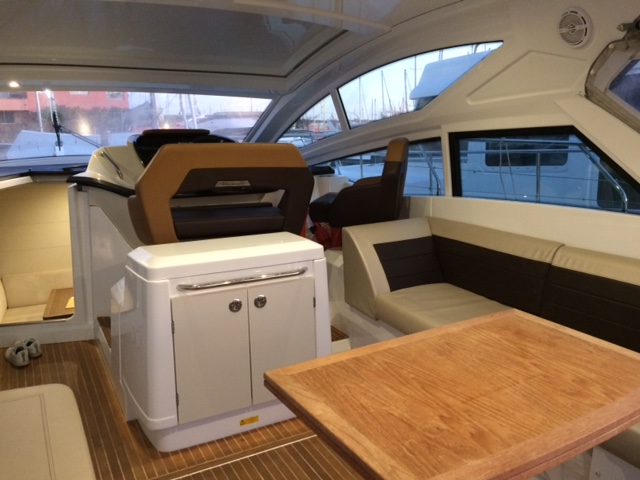 slider 2 Beneteau Gran Turismo 40